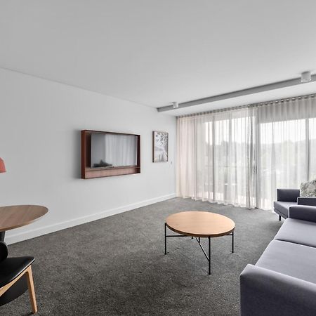บัลโกว์นี เอสเตท ไวน์ยาร์ด รีสอร์ตแอนด์สปา Hotel ยาร์ราเกลน ภายนอก รูปภาพ A staged living room