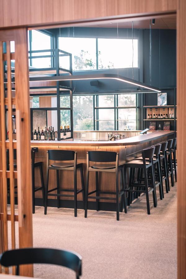บัลโกว์นี เอสเตท ไวน์ยาร์ด รีสอร์ตแอนด์สปา Hotel ยาร์ราเกลน ภายนอก รูปภาพ The bar at the restaurant