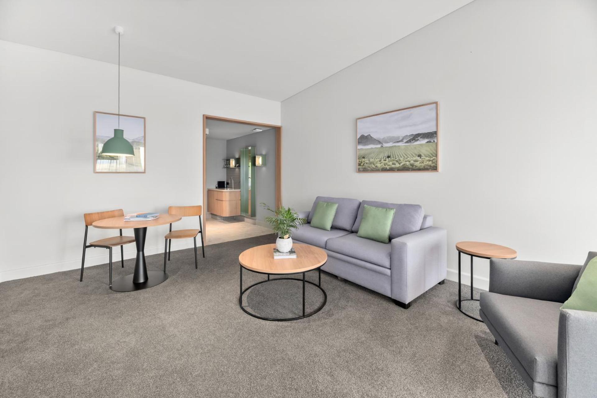 บัลโกว์นี เอสเตท ไวน์ยาร์ด รีสอร์ตแอนด์สปา Hotel ยาร์ราเกลน ภายนอก รูปภาพ A staged living room