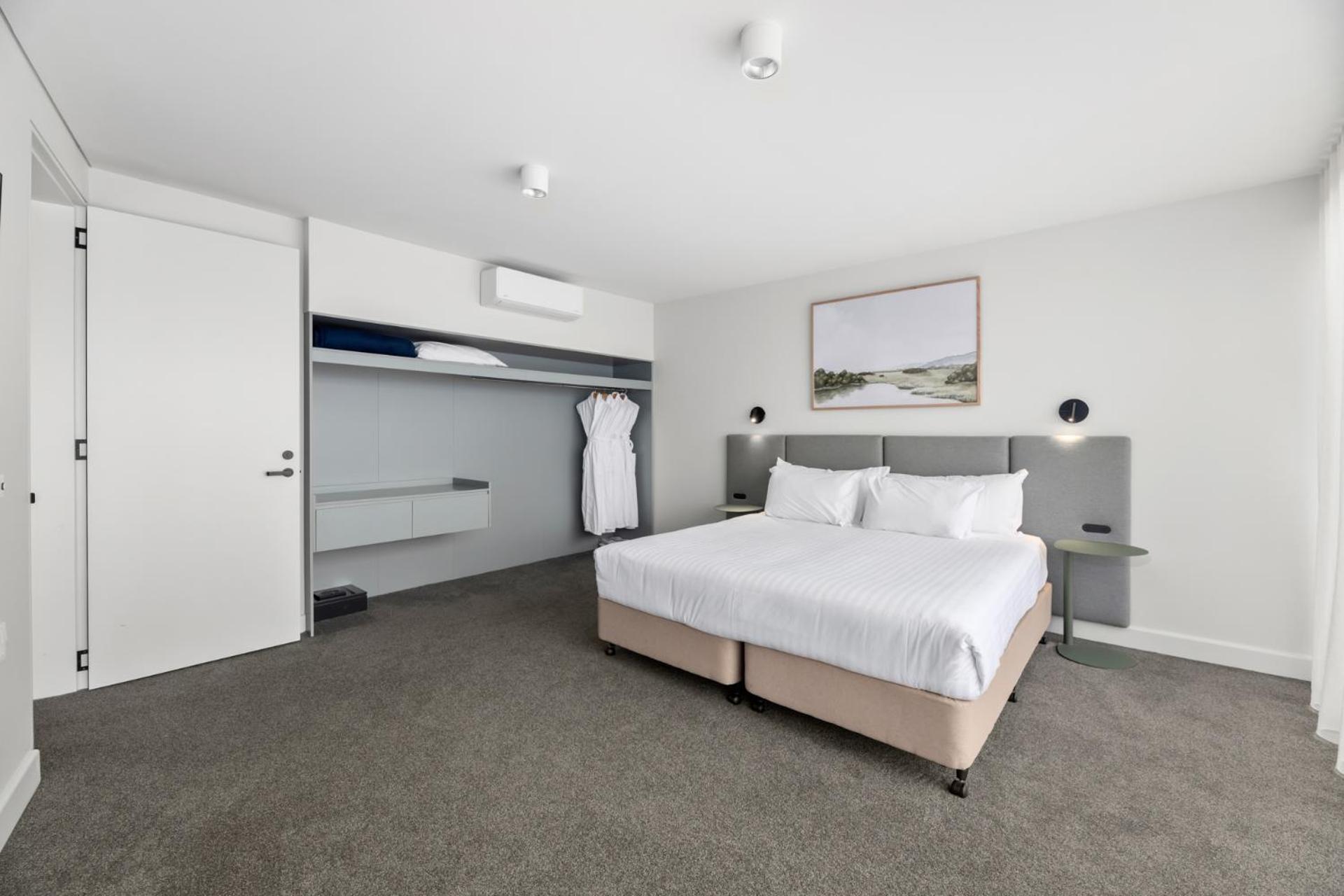 บัลโกว์นี เอสเตท ไวน์ยาร์ด รีสอร์ตแอนด์สปา Hotel ยาร์ราเกลน ห้อง รูปภาพ A bedroom at the hotel
